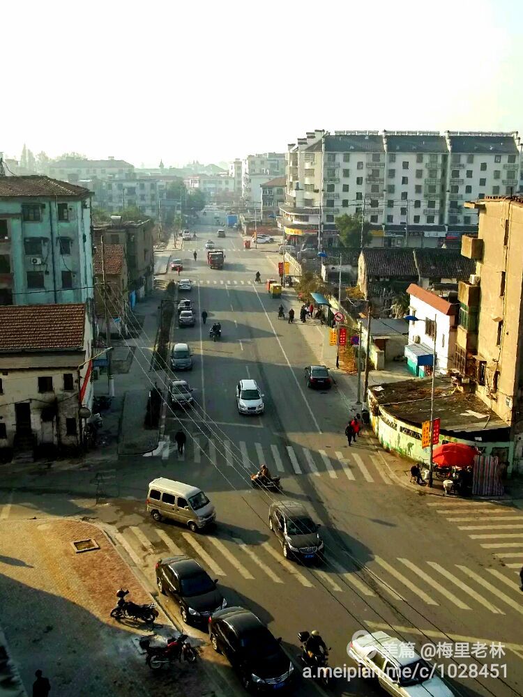 王店古称梅里，始建于五代后晋天福年间，距今有1000多年（2）。