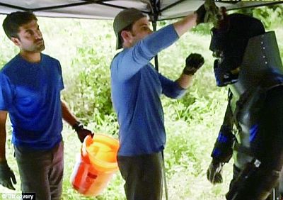 被蛇吞死的科学家,被蟒蛇吞下的24小时实验