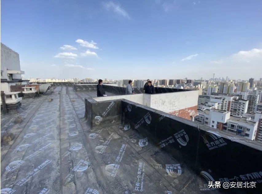 顶层漏水屋内滴水怎么处理,中间层屋顶漏水最好的处理方法