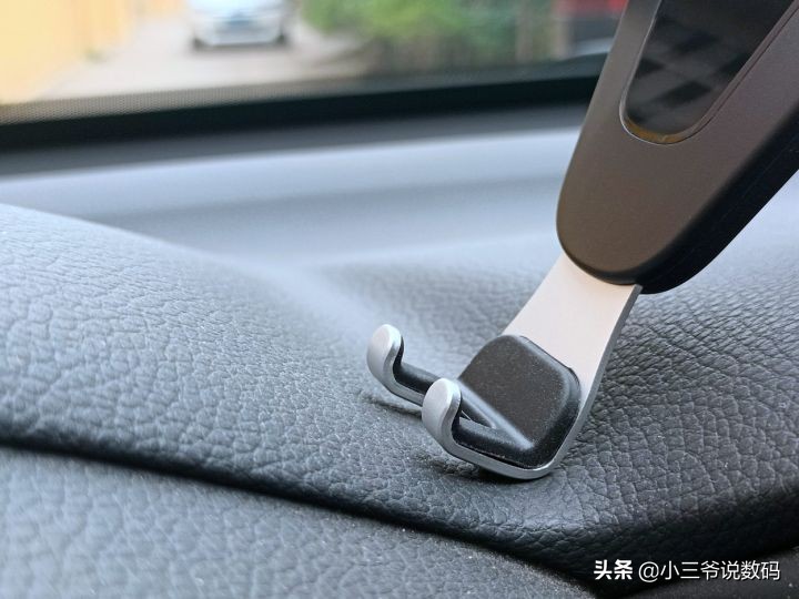 车主必备车载神器,重力手机支架车载
