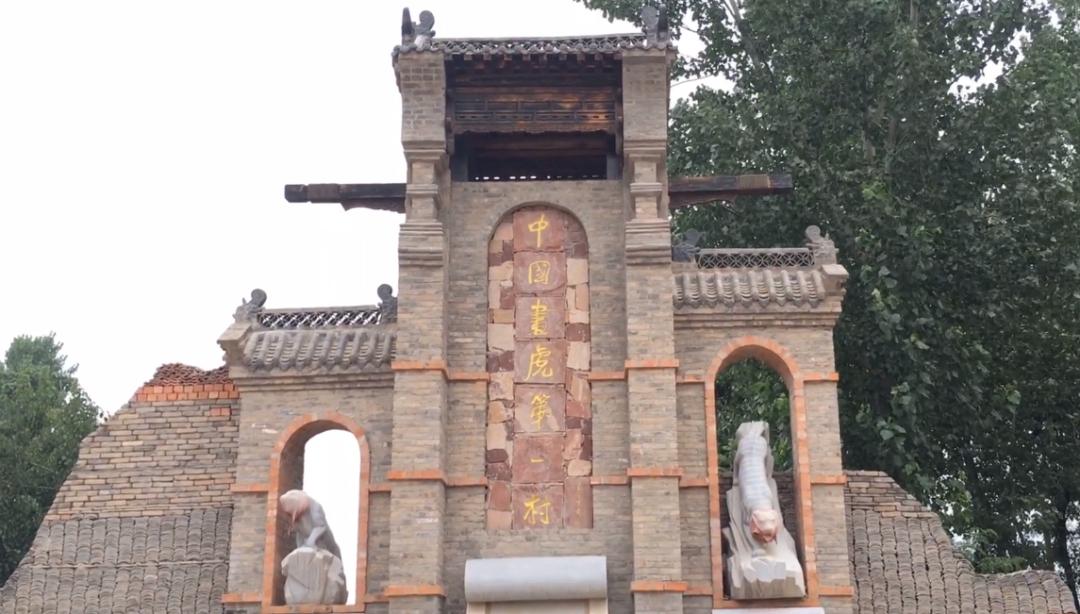 80后小伙卖画月入300万,农民直播卖货绘画