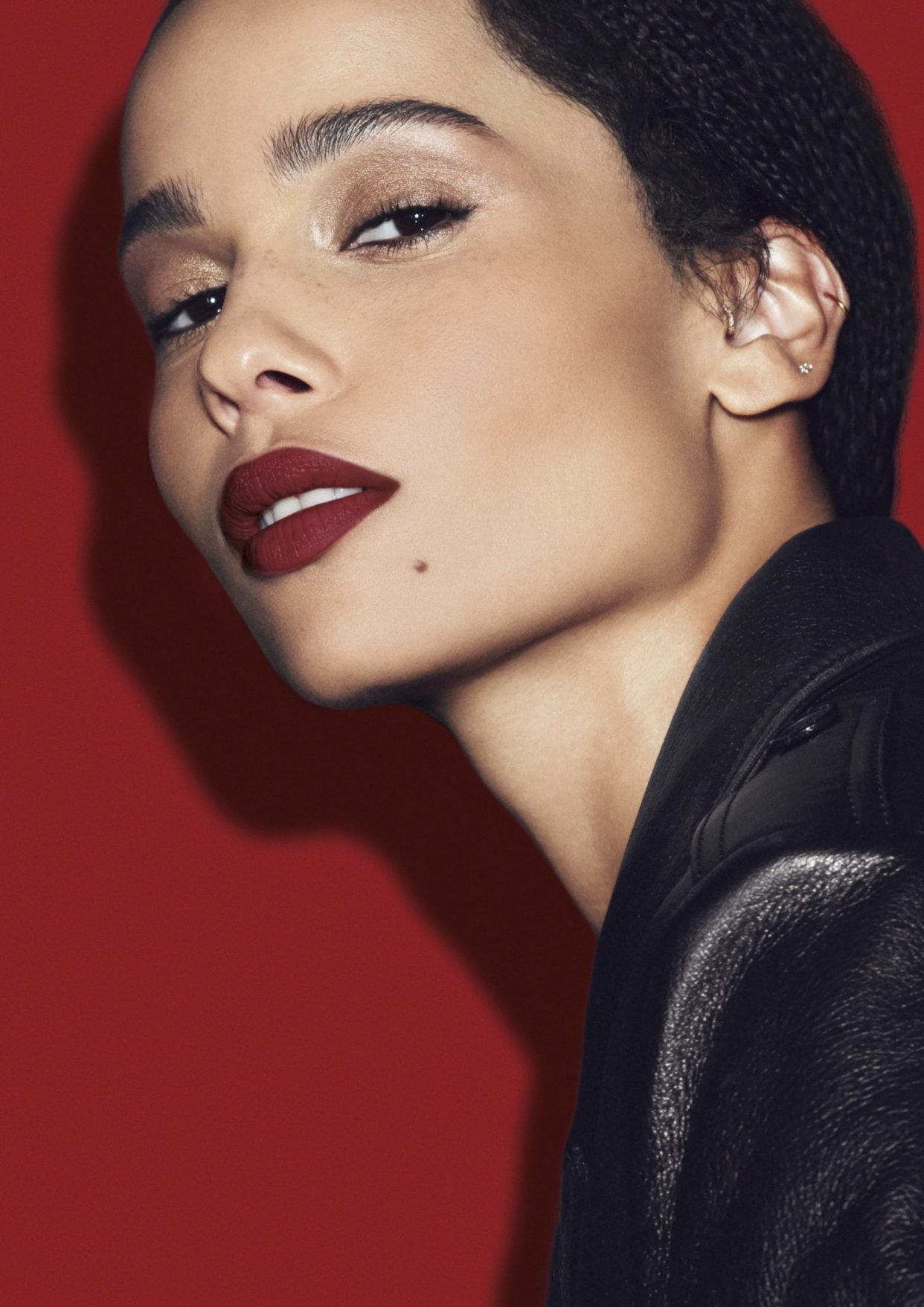 以爱为名的偷心唇色：如丝绒般柔滑润泽，YSL全新「雪绒唇釉」