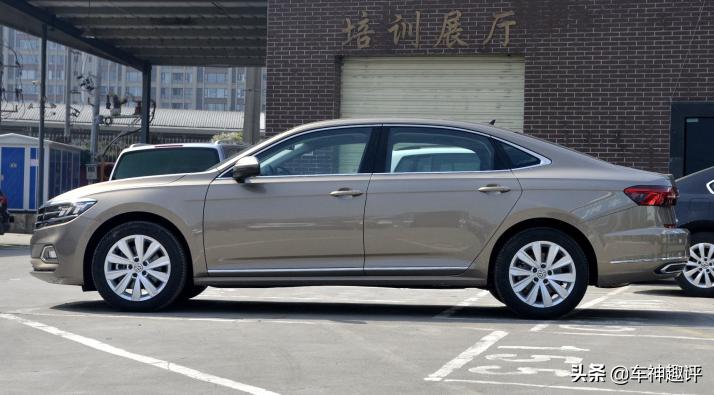 大众帕萨特2020款值不值得购买,2022款大众帕萨特是否值得购买