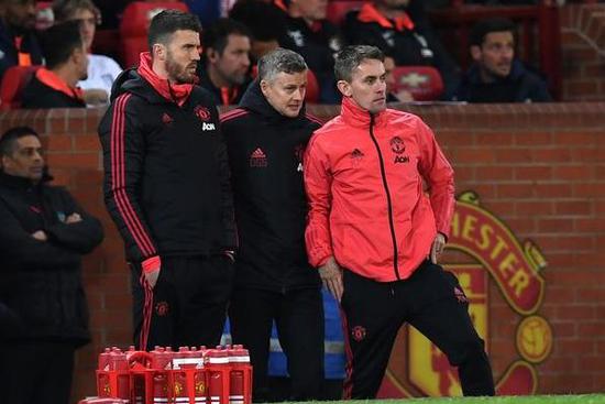 曼联穆里尼奥为什么下课,曼联教训穆帅完整视频