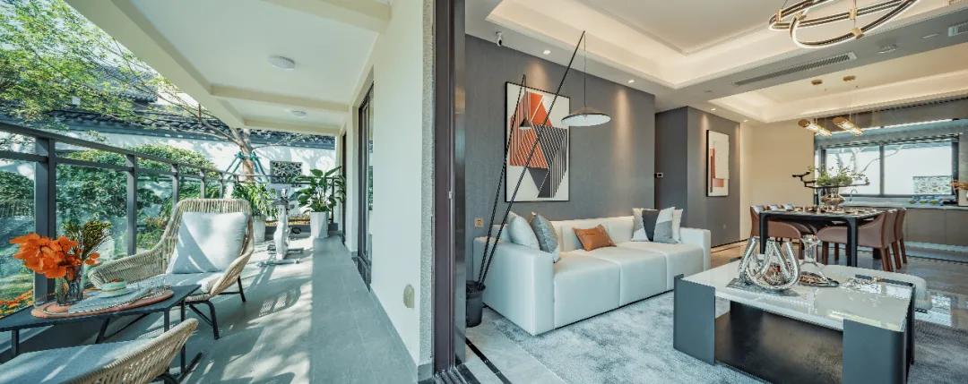 双节高能预告!奢侈品0.5折起拍!这个盘要“搞事情”啊