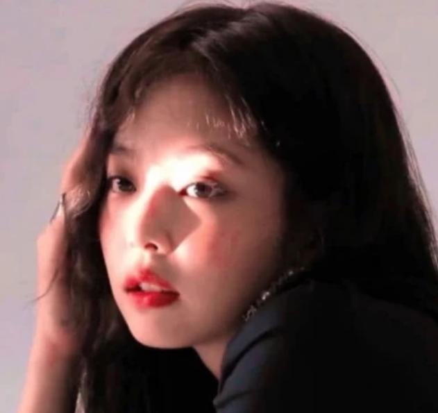 女生嫌弃自己眼睛小,女生嫌自己眼睛小