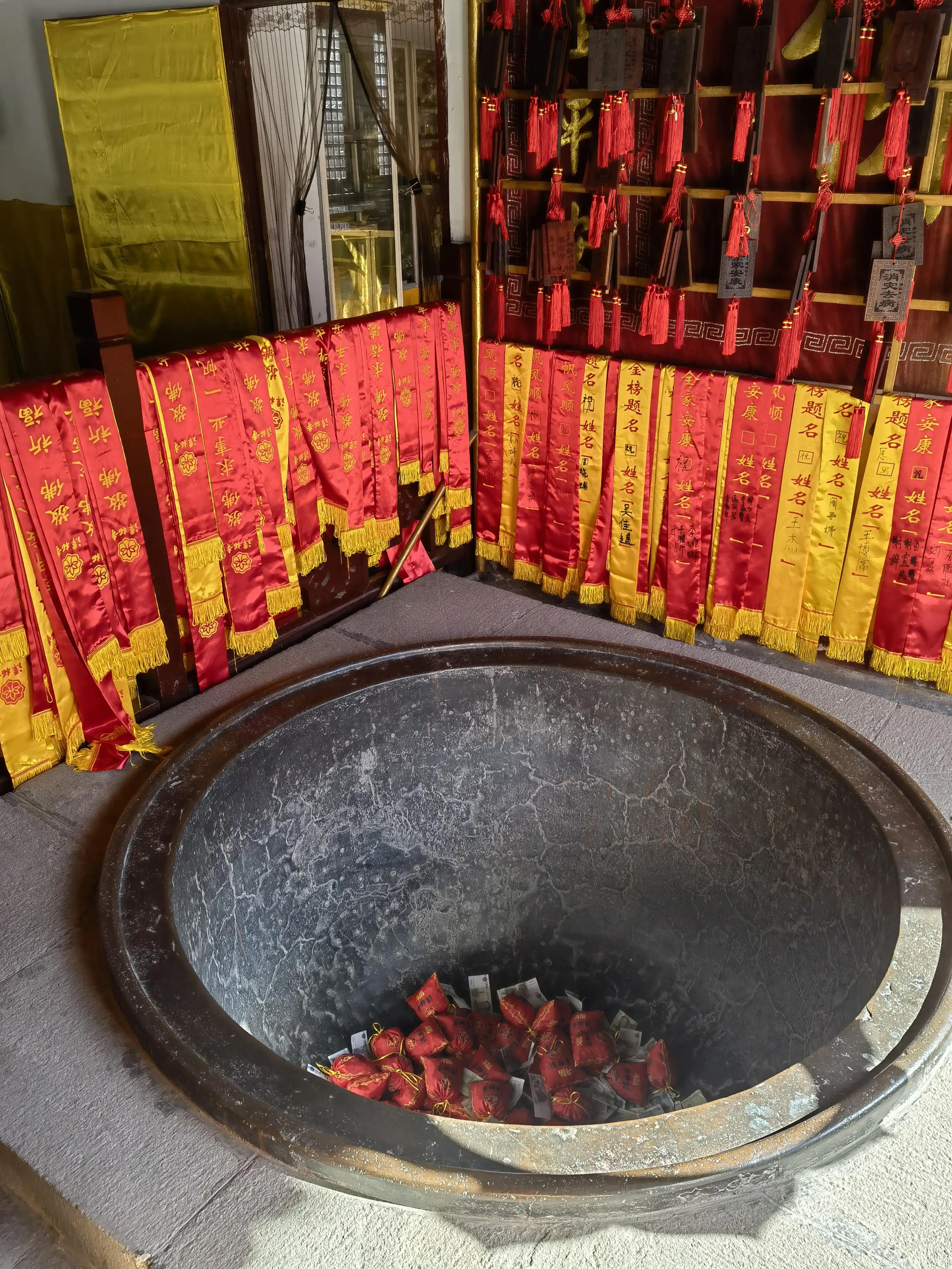 北京潭柘寺的古银杏树图片,潭柘寺银杏树观赏最佳时间