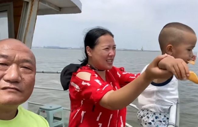 谢东侯耀华对比照,侯耀华谢东什么关系