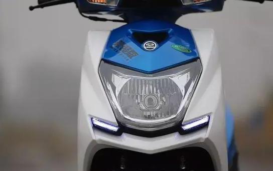 国产“最帅气踏板车”，标配ABS，最高极速108Km，价格却扎心了