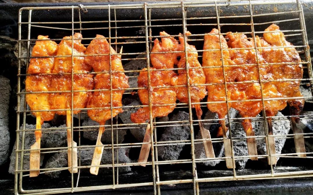 人生得意须摆摊什么意思,人生得意须摆摊