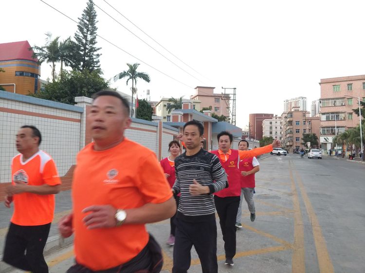魅力深马,微马同行!六约微马助力深圳国际马拉松