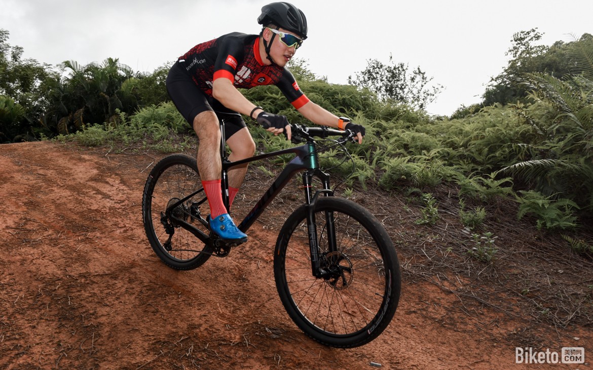 迅捷战驹捷安特XTCADVANCED1山地车评测