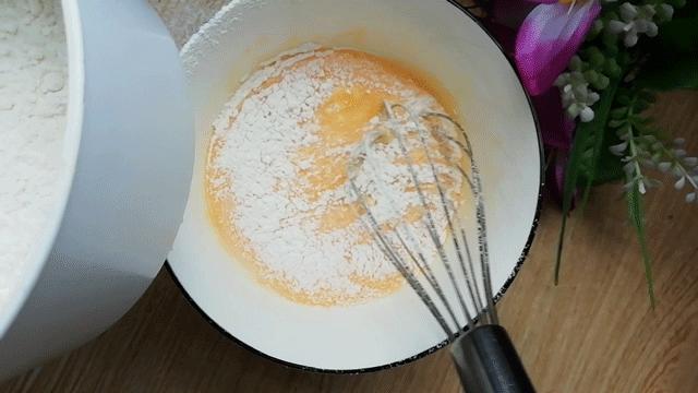 早餐就是自制肉松小贝,肉松小贝自己也可以做的很好吃