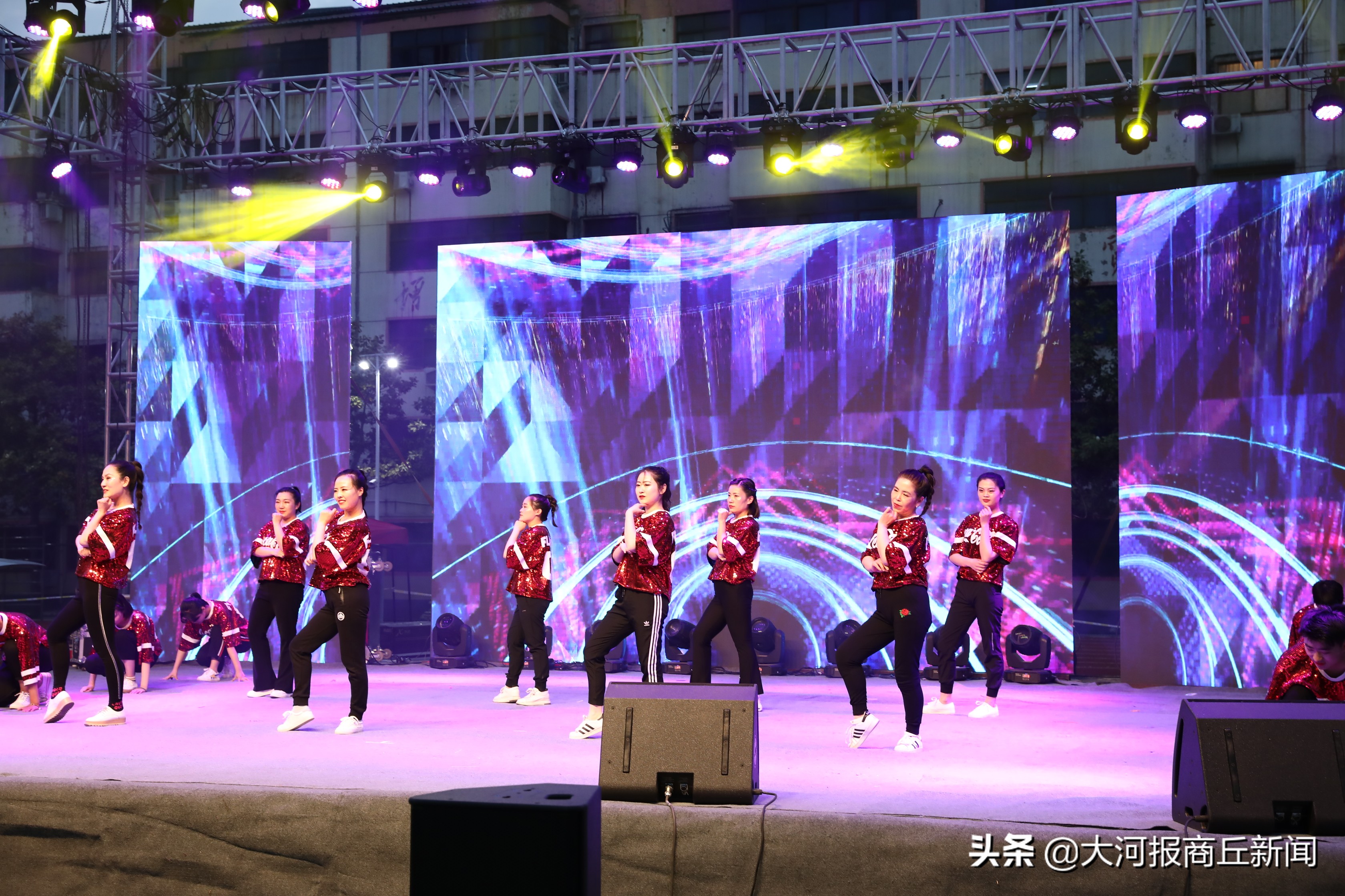 青春心向*党**建功新时代商丘市回民中学举行五四青年周文艺汇演