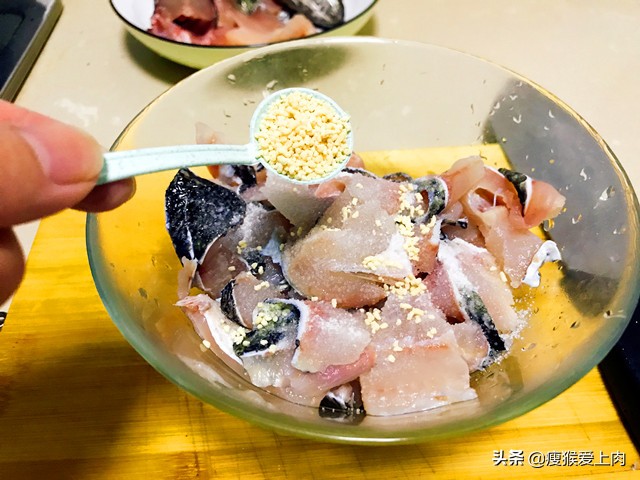 怎么让水煮鱼片更滑嫩不容易碎,为什么别人煮的水煮鱼片这么嫩滑