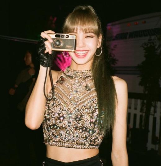 lisa露腰露腿,为什么lisa穿裙子就是小仙女