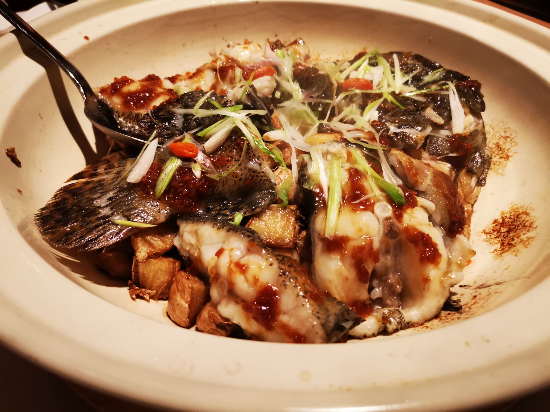 这家广州二十年老牌粤菜馆,私厨出品过硬不愧为米其林一星