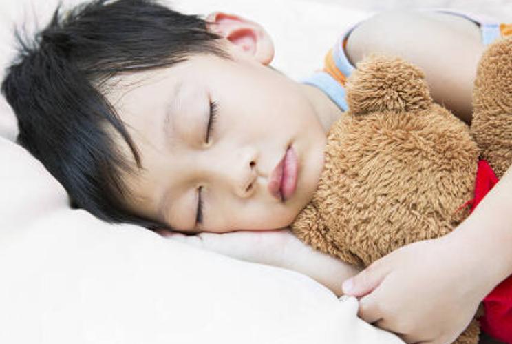 孩子睡得太晚是不是影响智力发育,小孩太晚睡会影响智力发育吗