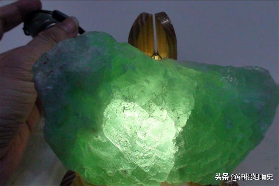 夜明珠有什么神奇之处,古人说的夜明珠到底是什么东西