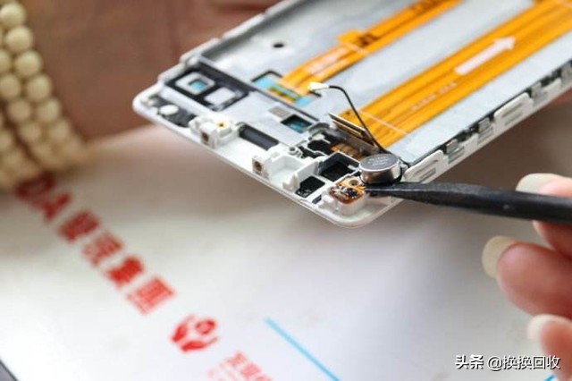 手机被偷拆零件了会怎么处理,维修手机如何预防被偷换零件