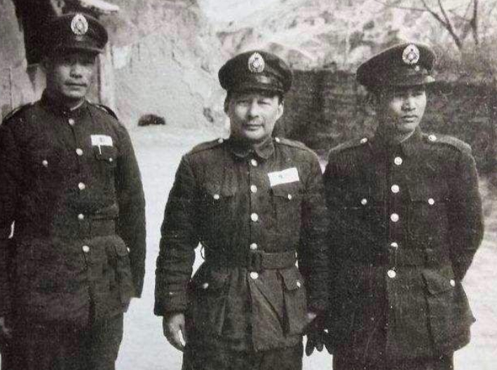 胡宗南身边特工熊向晖,潜伏里胡宗南占领延安