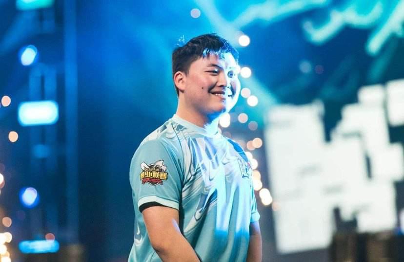 德云色lpl谈uzi,德云色解说uzi2019春季赛rngvsig