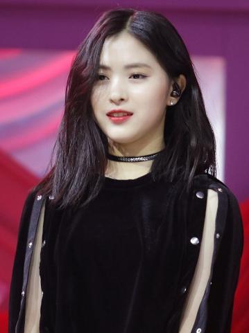 李彩玲家境富裕,家庭和谐的爱豆