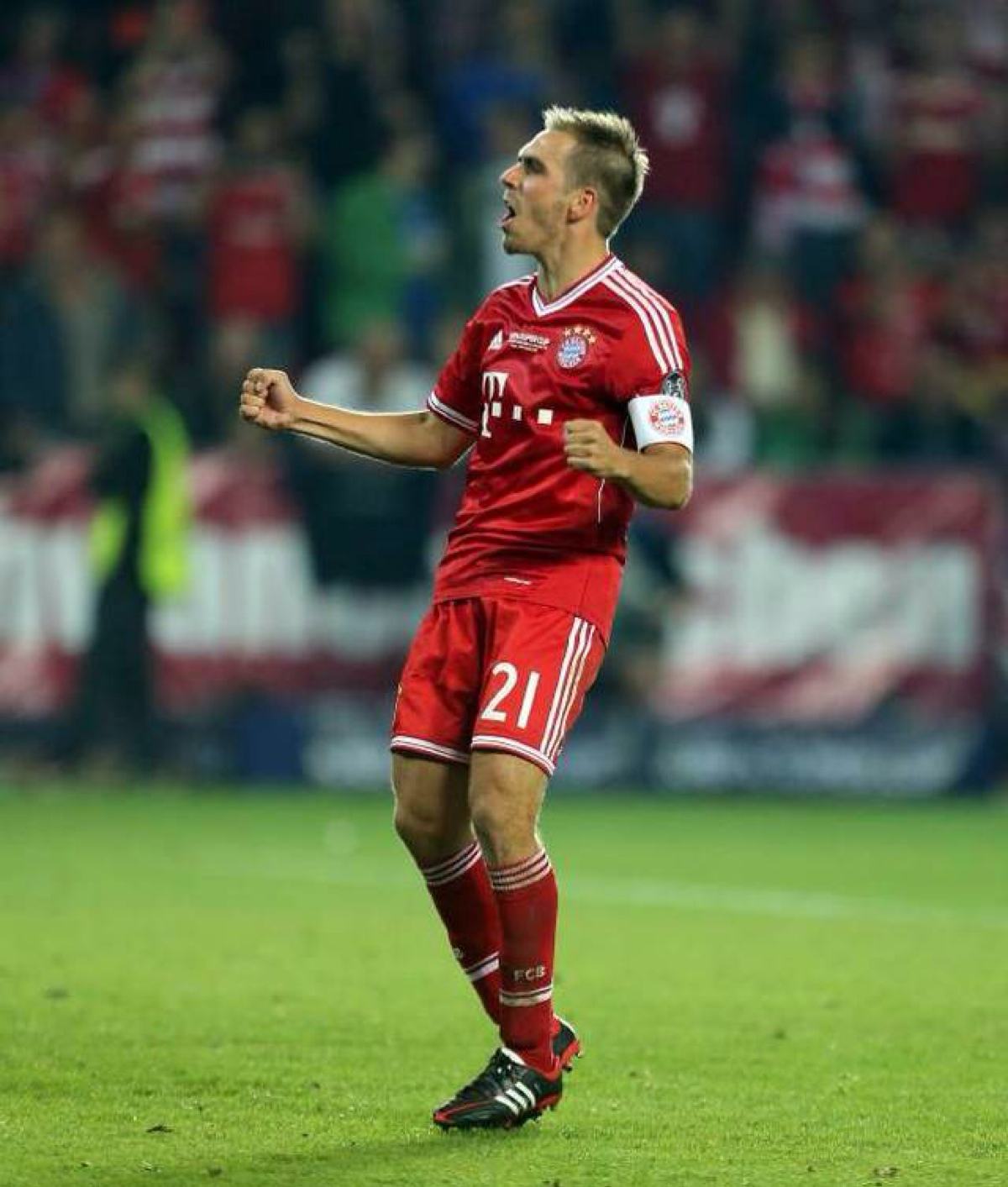 鲁梅尼格拜仁阵容,鲁梅尼格拜仁联赛