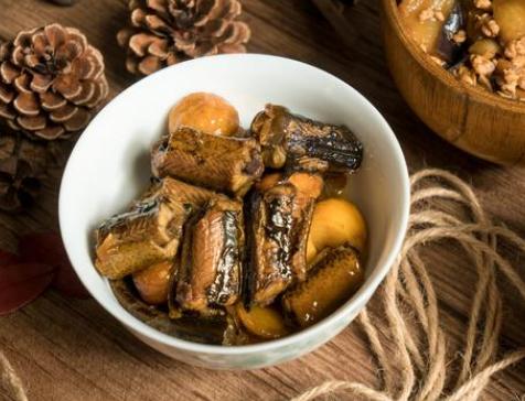 黄鳝怎么做最好吃又能去掉寄生虫,黄鳝去滑的简单方法