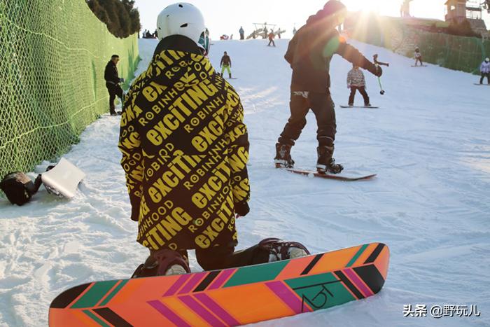 运动服饰新潮流,谁说运动上衣穿不出高定感