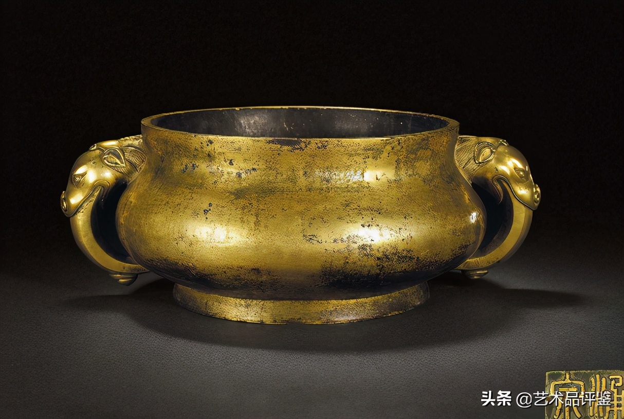 明代双耳老铜香炉大明宣德款价格,明代簋式双龙抱款铜香炉值多少钱