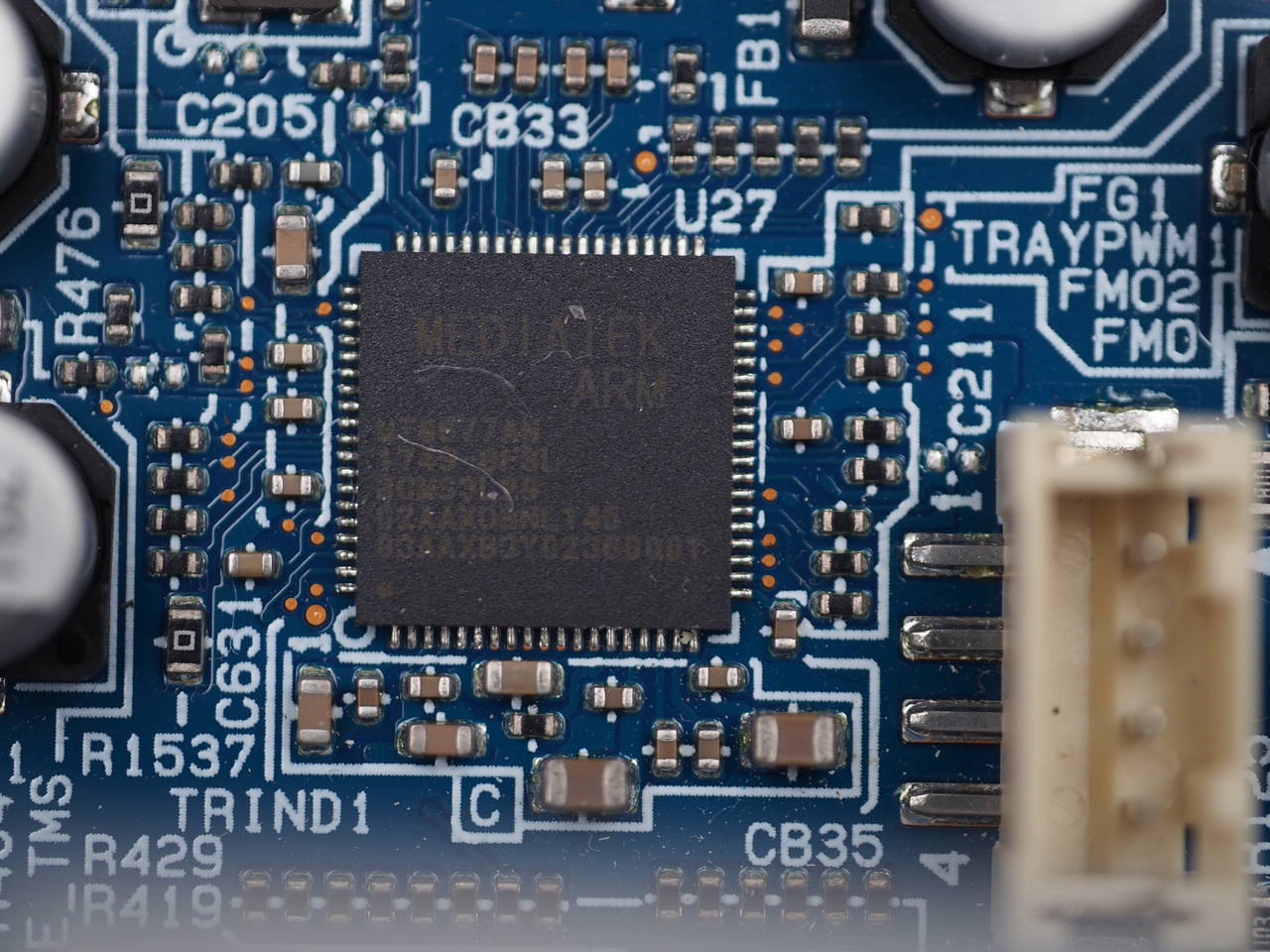 音画俱佳，操控稍弱——先锋UDP-LX500