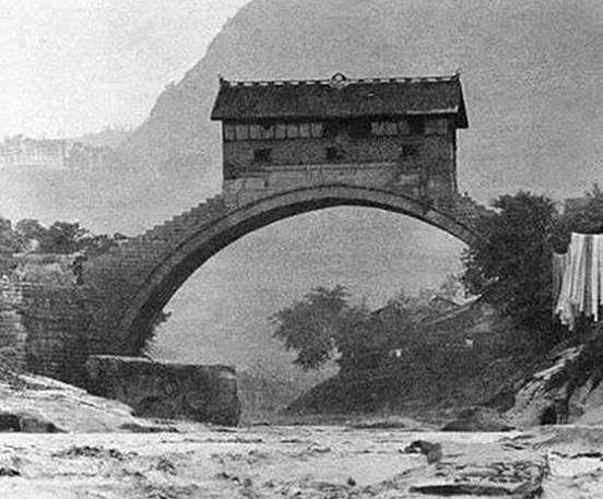 三棱针刺破动脉,三棱针排痘扎多深