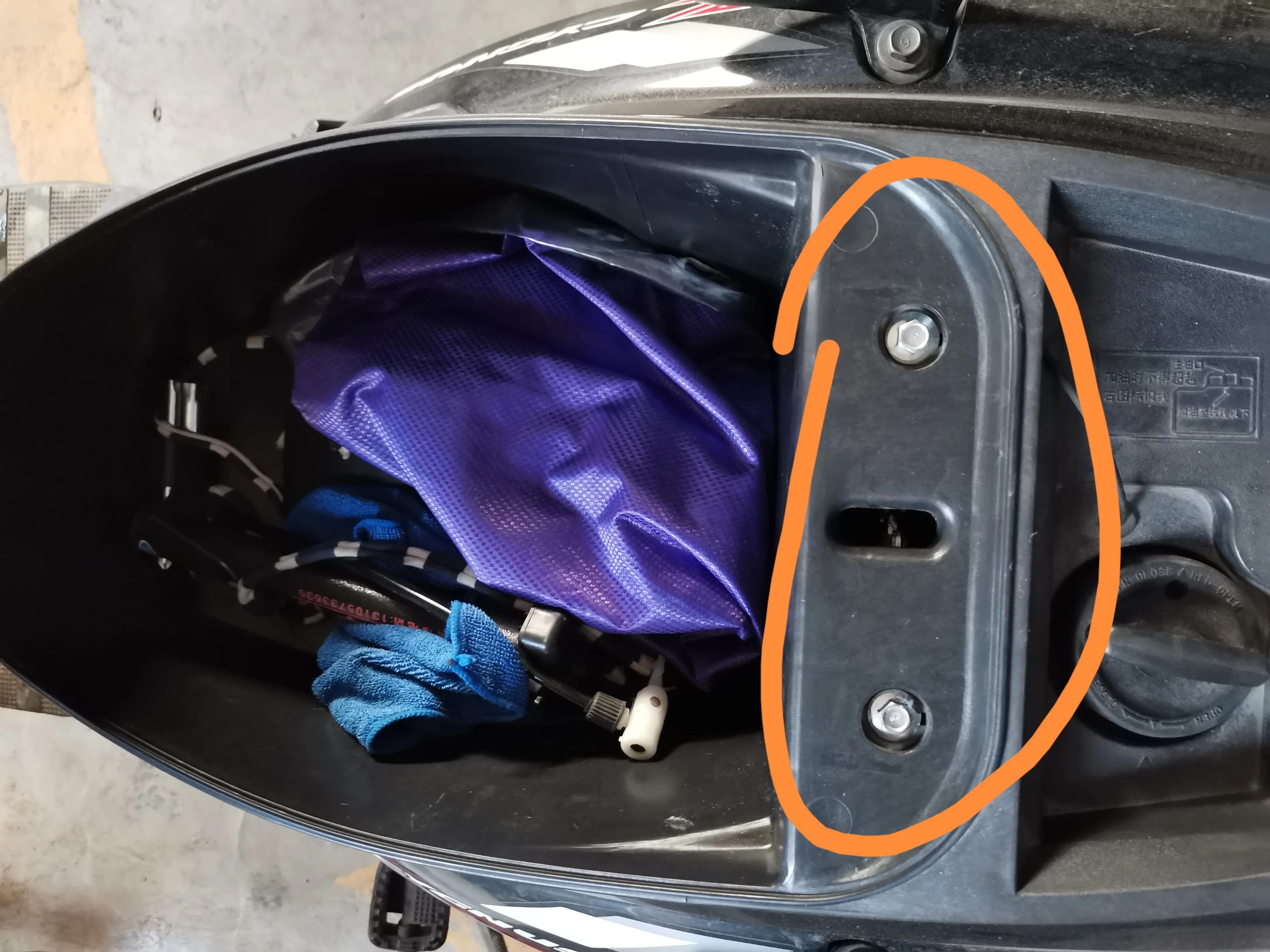 雅马哈悦动版迅鹰火花塞啥样的,雅马哈迅鹰125换火花塞教程