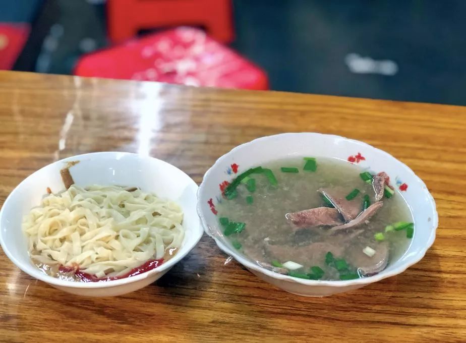 没事千万别去八市！厦门90后姑娘冒雨带着两百块来这里，结果...