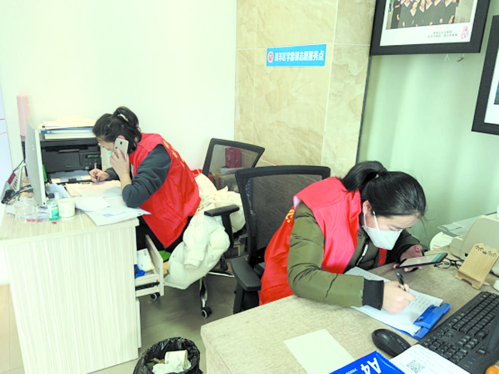 社区最美抗疫人先进事迹 (成都榜样最美抗疫人物李培源)