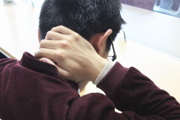 怎样锻炼消除脖子后面的富贵包,后背脖子上长了富贵包怎么回事