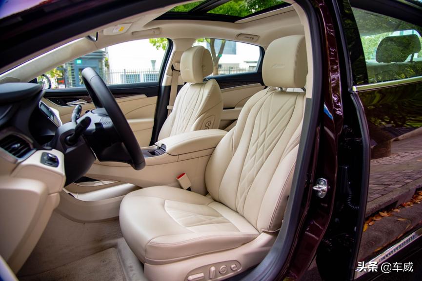 别克新君越的行驶质感怎么样,别克君越尊贵版空间