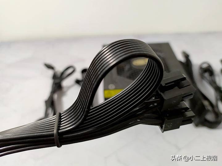 搞机日记：全模组全日系电容，用它作电脑的心脏，妥