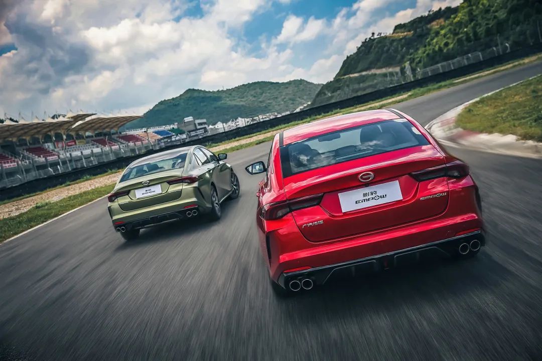 广汽传祺影豹和名爵6pro哪个好,除了提速快广汽传祺影豹还有什么