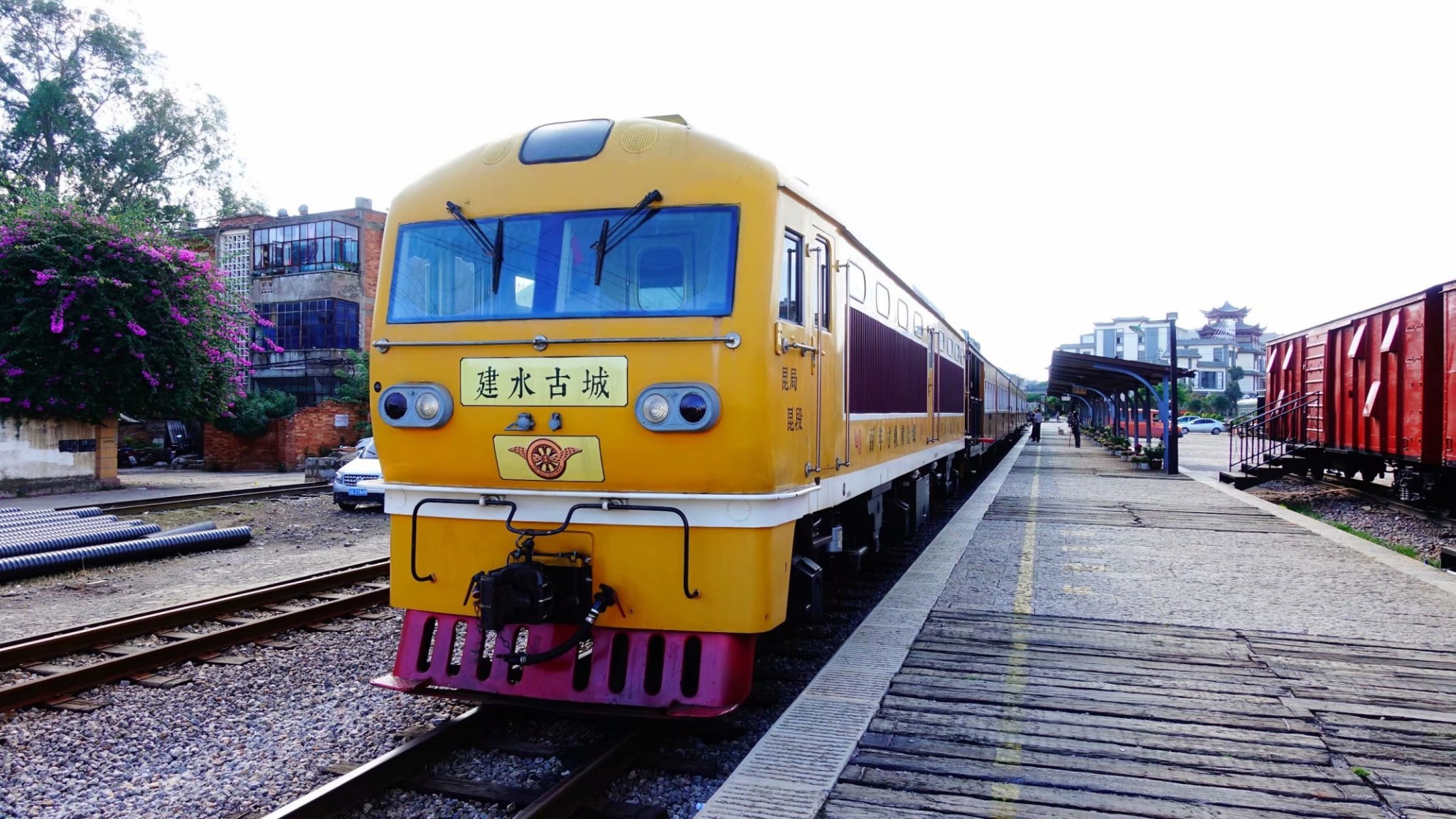 昆明弥勒最佳旅游路线,昆明抚仙湖到建水旅游攻略