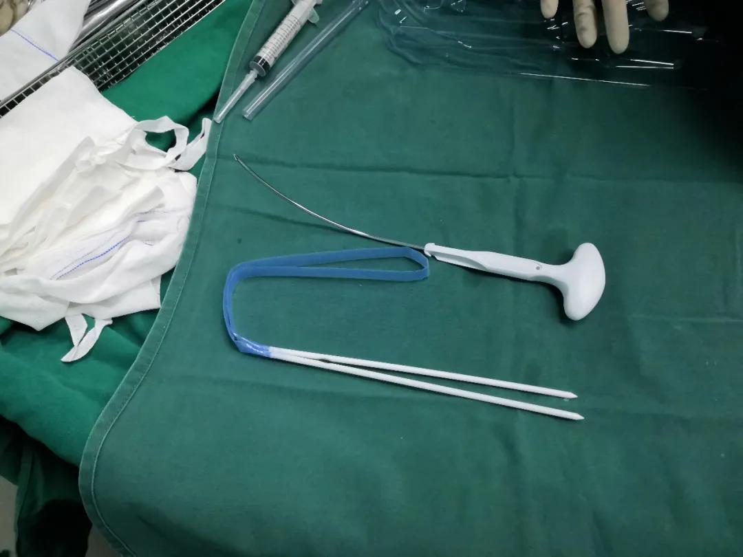 〖医线前沿〗市医院泌尿外科成功开展市内首例经耻骨后途径女性压力性尿*禁失**手术