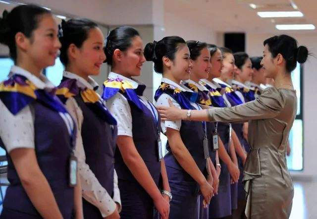 郑强教授谈到空姐要研究生学历,郑强讲的空姐为何招研究生