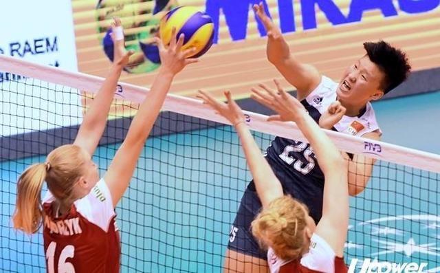 排球比赛中怎样会称作犯规,排球比赛常见犯规视频