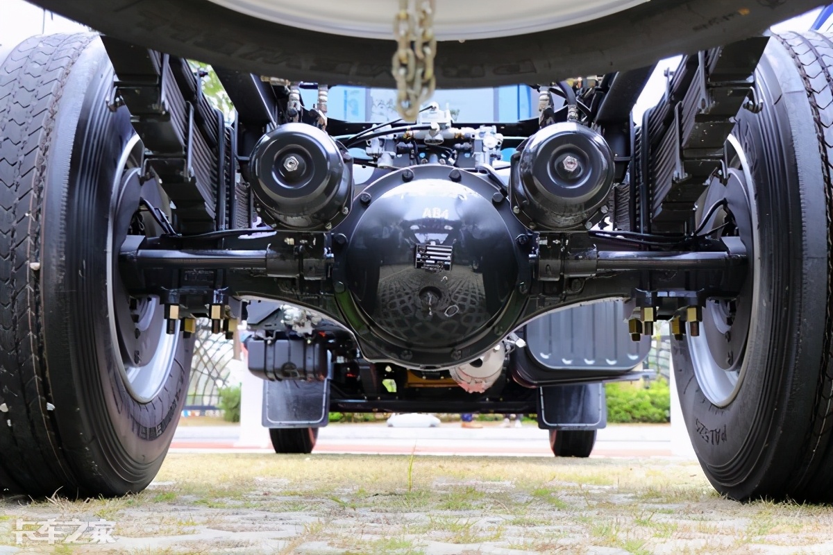 最便宜的国五6.8米载货车,15万以内最快的五款轿车