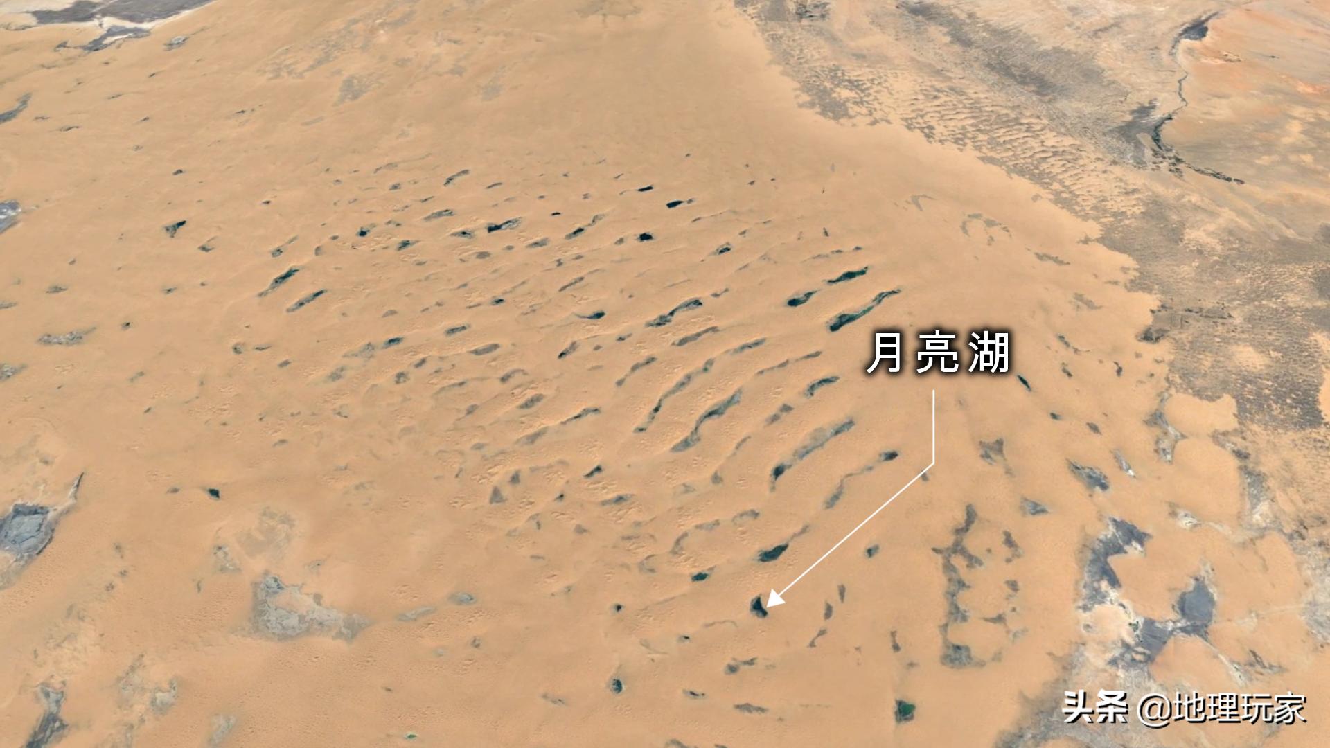腾格里沙漠湖泊众多的原因,腾格里沙漠是自然形成还是人为