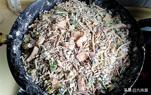 洋槐花最正宗的蒸法,洋槐花与豆角的蒸法