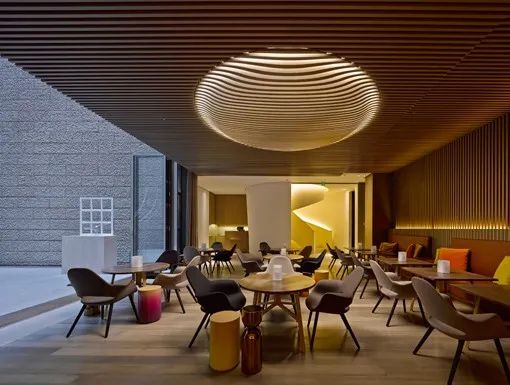 lv咖啡店设计风格,gucci高端店铺设计