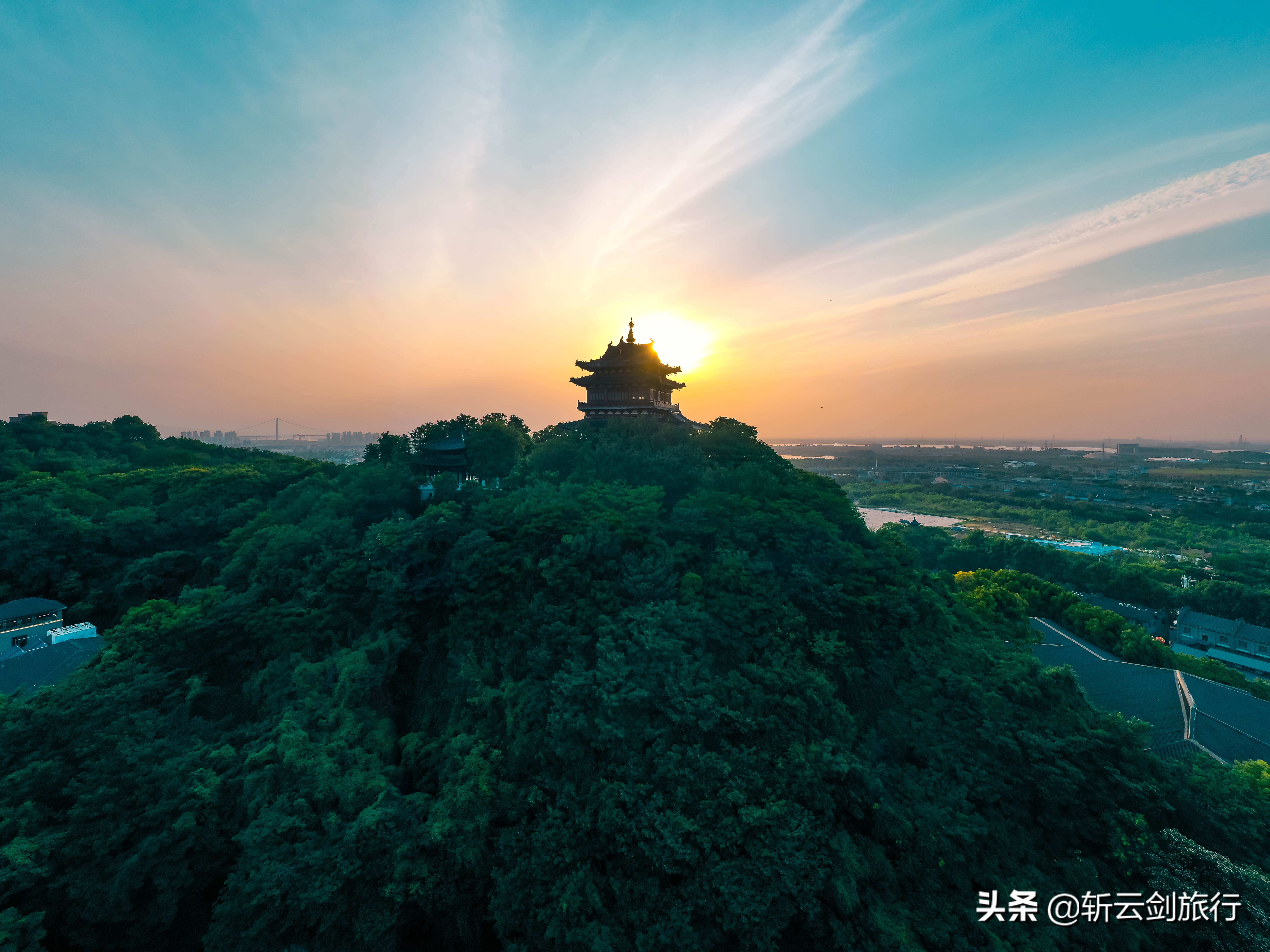 镇江gdp在江苏省内的排名,镇江人均gdp为什么这么高