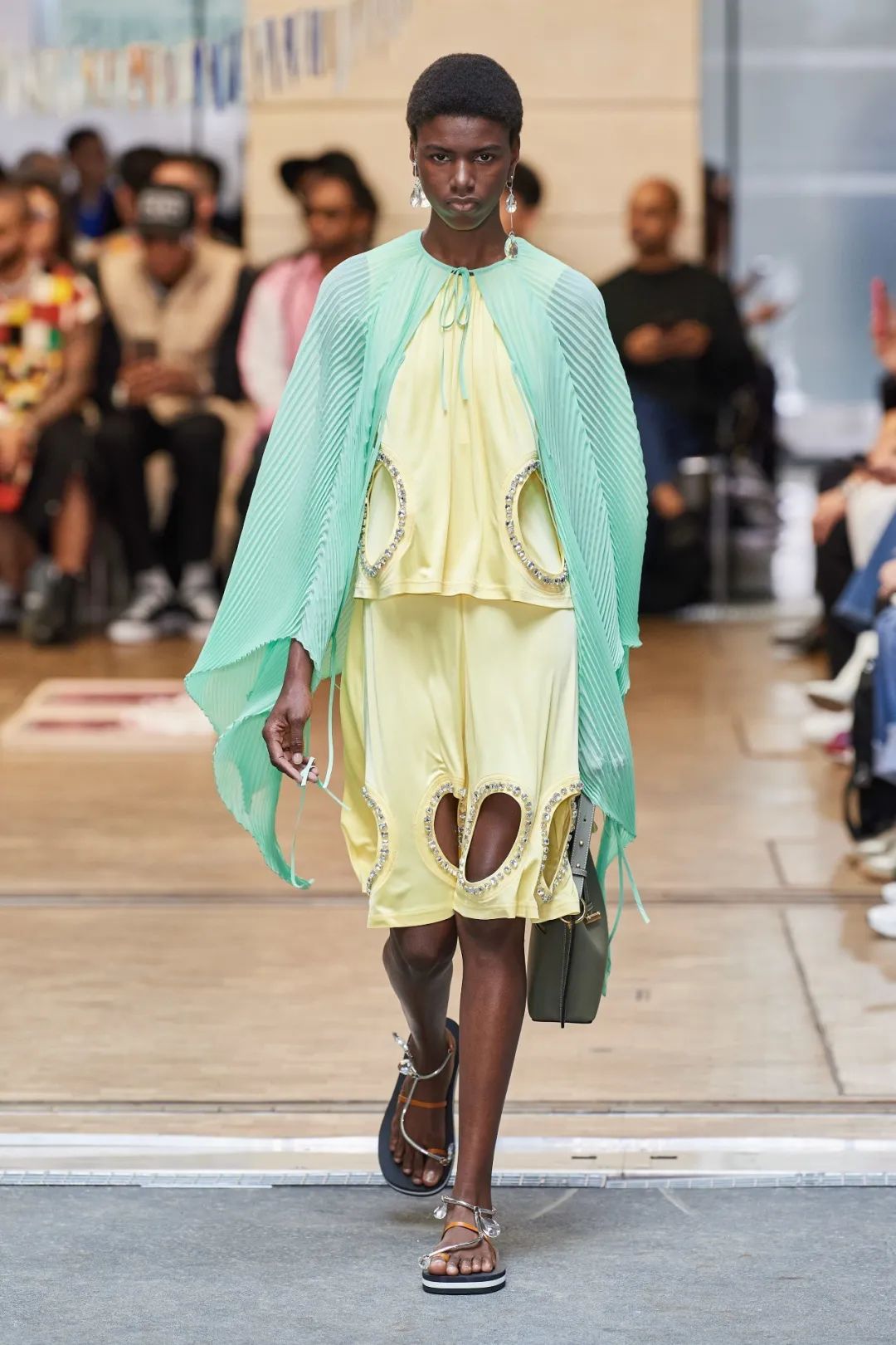 你选谁?服装大神的“窝”